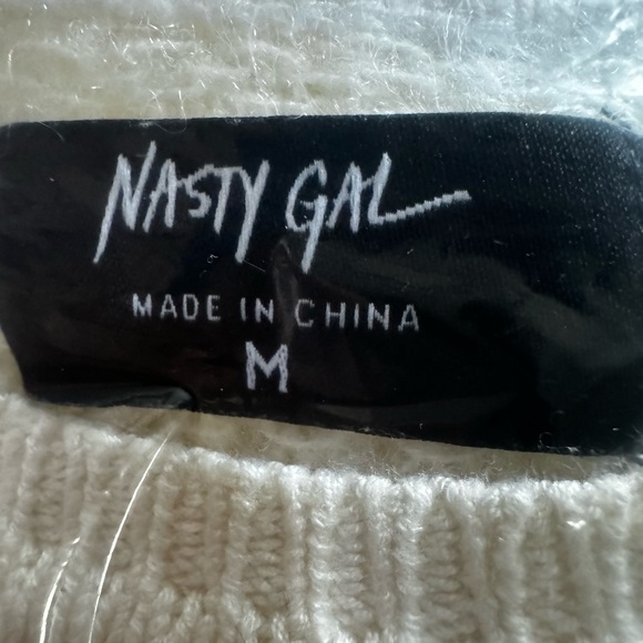 Nasty Gal Cropped  Sweater - Picture 5 of 5